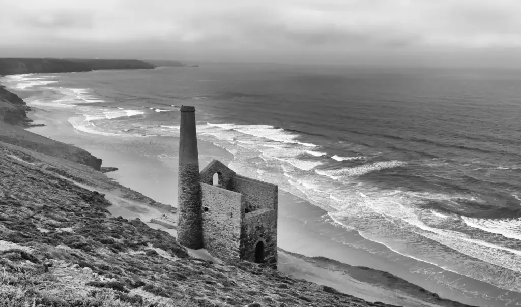 Historic Wheal Coates engine house above the Cornish coast