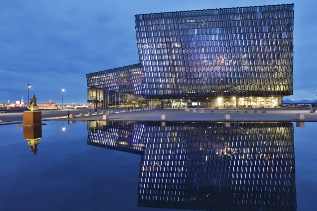 A Reykjavík design music and dining interval