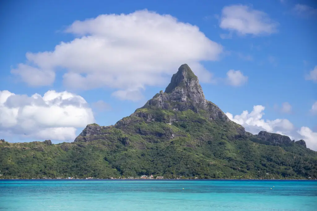 Bora Bora Landscape 02