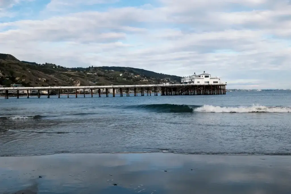 Read Malibu as a public coast