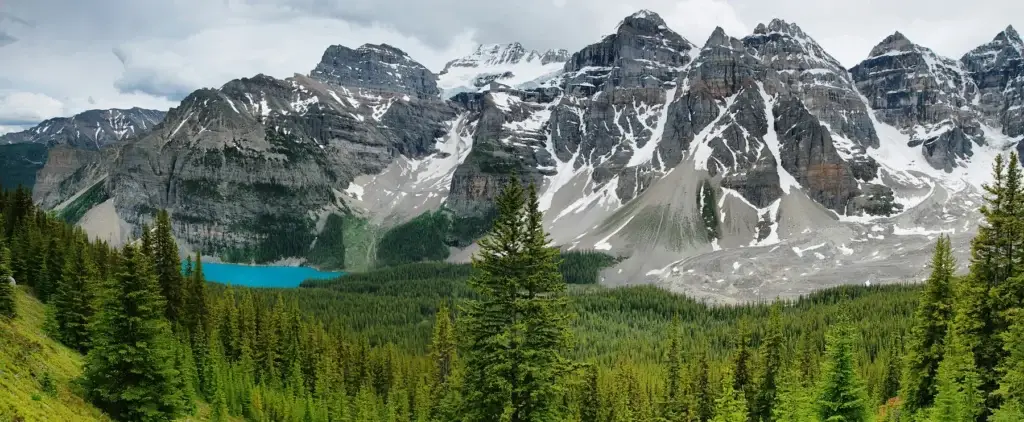 Moraine Lake with the Valley of the Ten Peaks from a documented public viewpoint