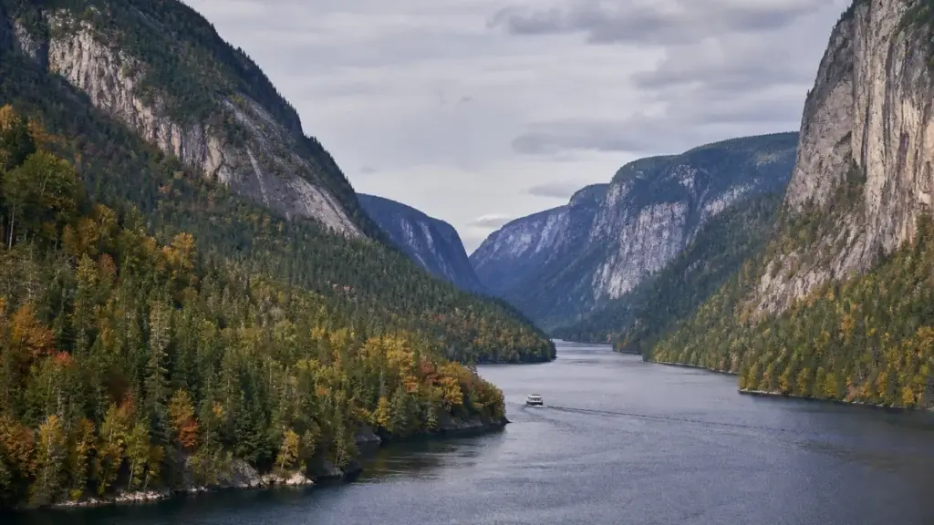 Parc national des Hautes-Gorges-de-la-Rivière-Malbaie valley, river or documented accessible viewpoint
