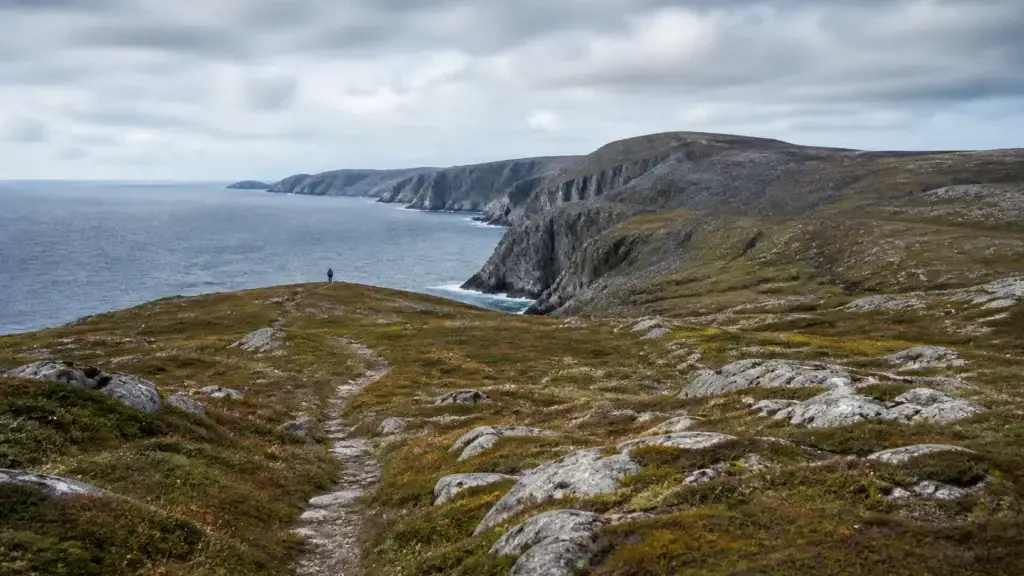 Brimstone Head or Lion's Den Trail with exact Fogo Island coastal geography