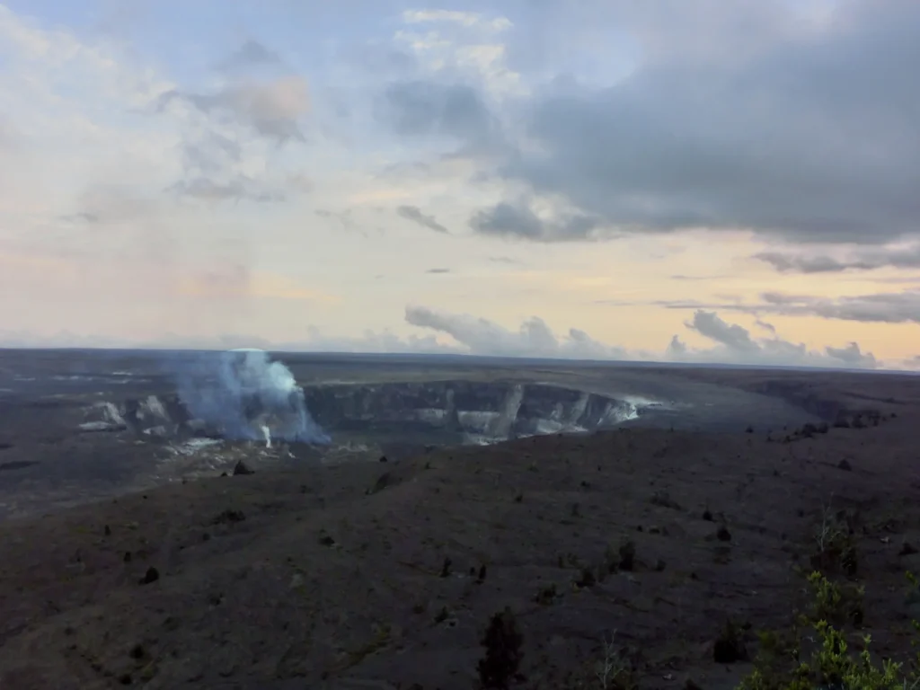 Kīlauea caldera, Halemaʻumaʻu or open overlook within Hawaiʻi Volcanoes National Park