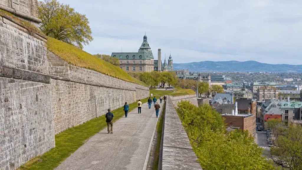 Fortifications of Québec, Artillery Park, Dufferin Terrace or an exact Parks Canada interpretation setting