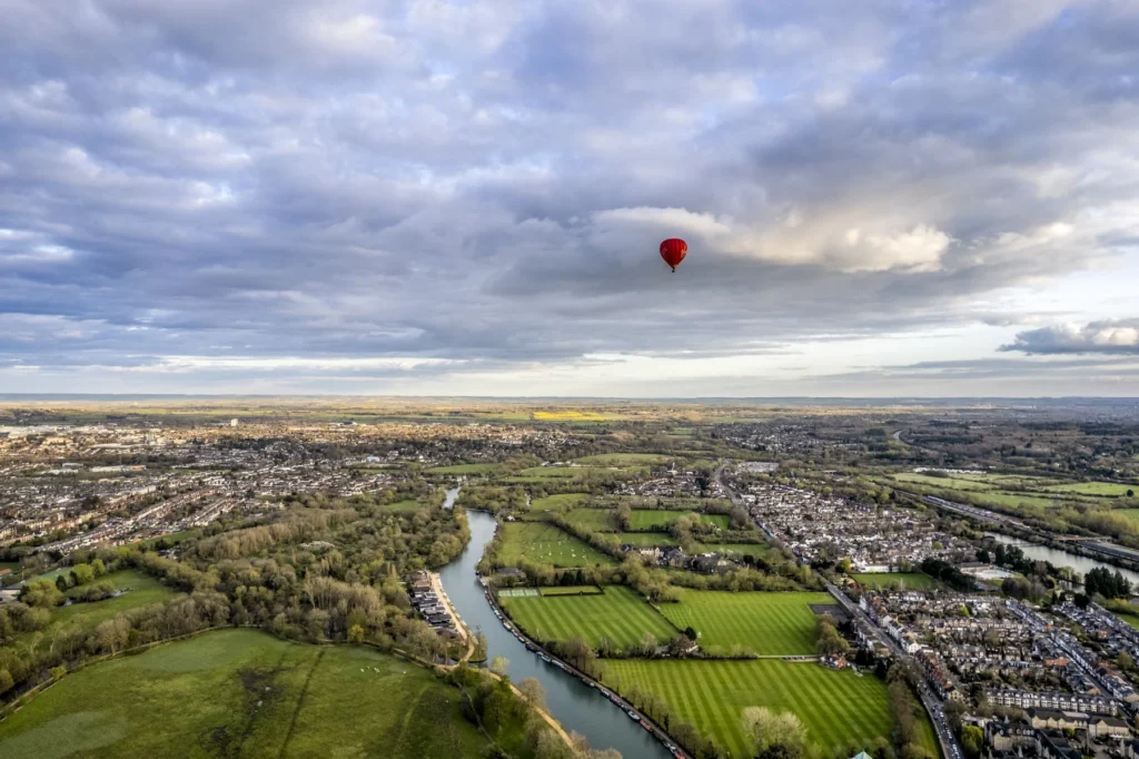 Oxford city context for choosing a base; not a photograph identifying the station, western district or accommodation.