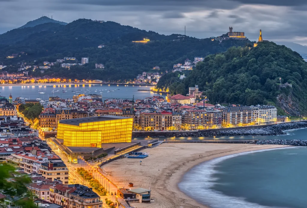 San Sebastián at dusk, city context rather than a verified Old Town street.