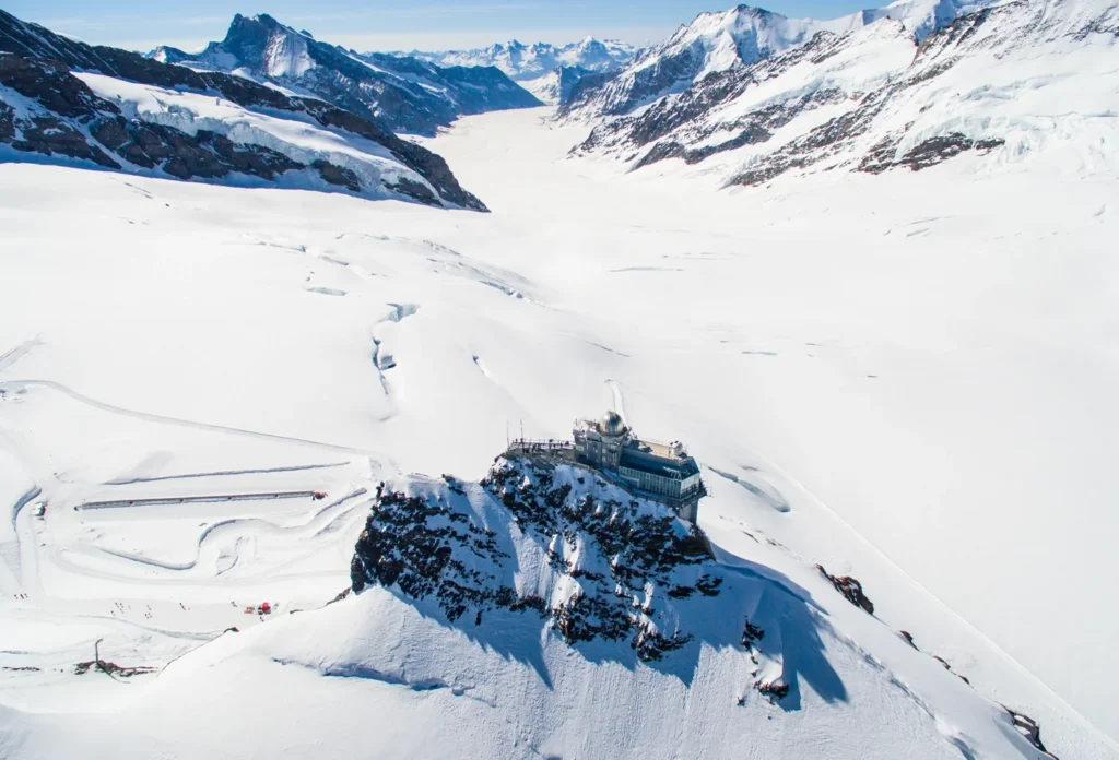 Jungfraujoch mountain setting; a specific Sphinx view is not established by the catalog title.