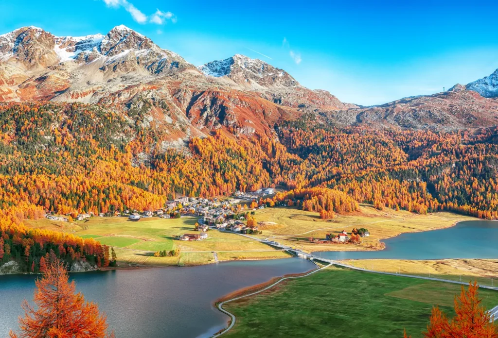 Lake Silvaplana and Surlej in autumn, showing the lake setting rather than documenting a walking route.