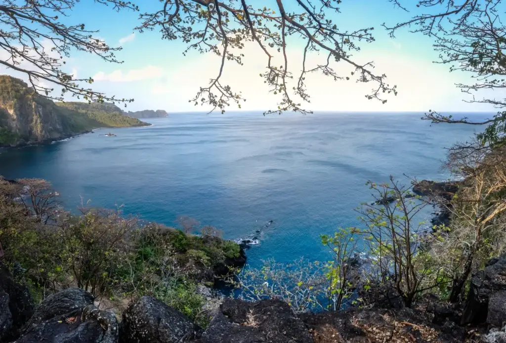 Baía dos Golfinhos, Fernando de Noronha.