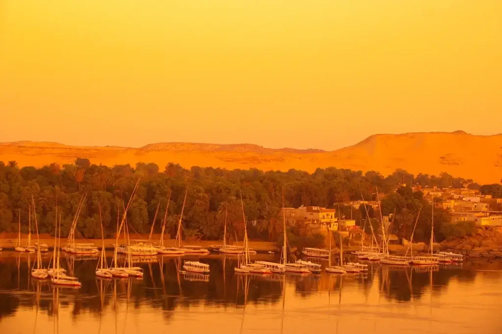 Luxor and Aswan Nile corridor