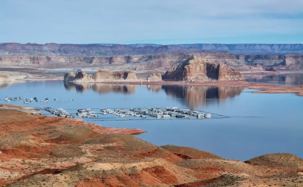 Verified Lake Powell sector and marina landscape